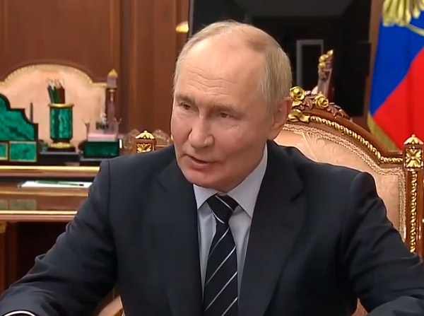 Марат Хуснуллин доложил Путину о процессе строительства Азовского кольца